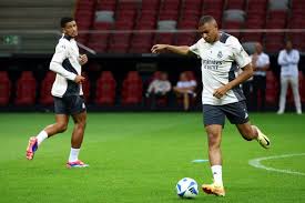 竞技宝在线官网：《LOL》S13冠军皮肤公布！Faker发条 Zeus至臻杰斯